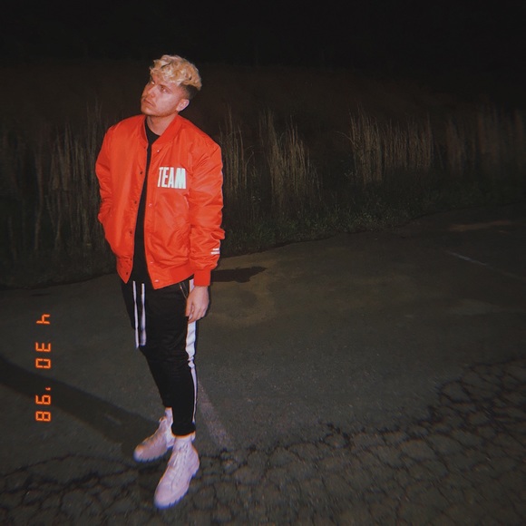 Meet your Posher, Scott - Picture 1 of 1